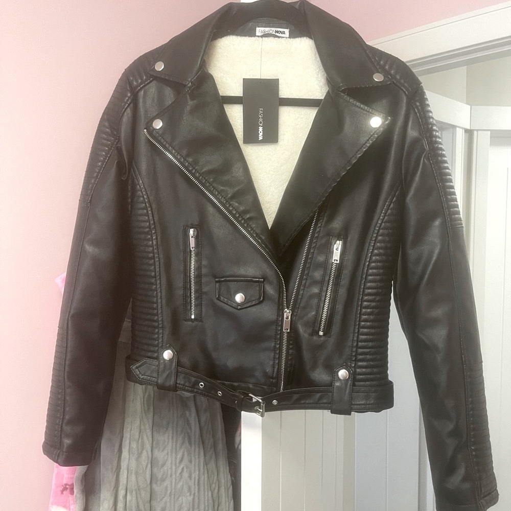 Fashion Nova leather jacket with shepra lining - size Large